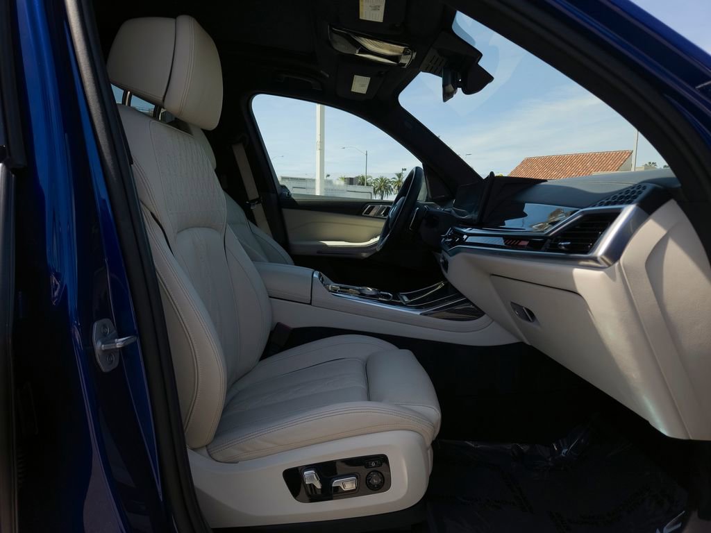 Used 2024 BMW X7 M60i w/ Executive Package AWD/4WD image 22