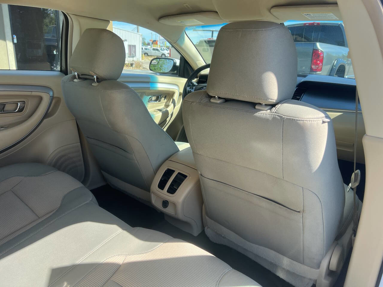 Used 2017 Ford Taurus SEL image 18