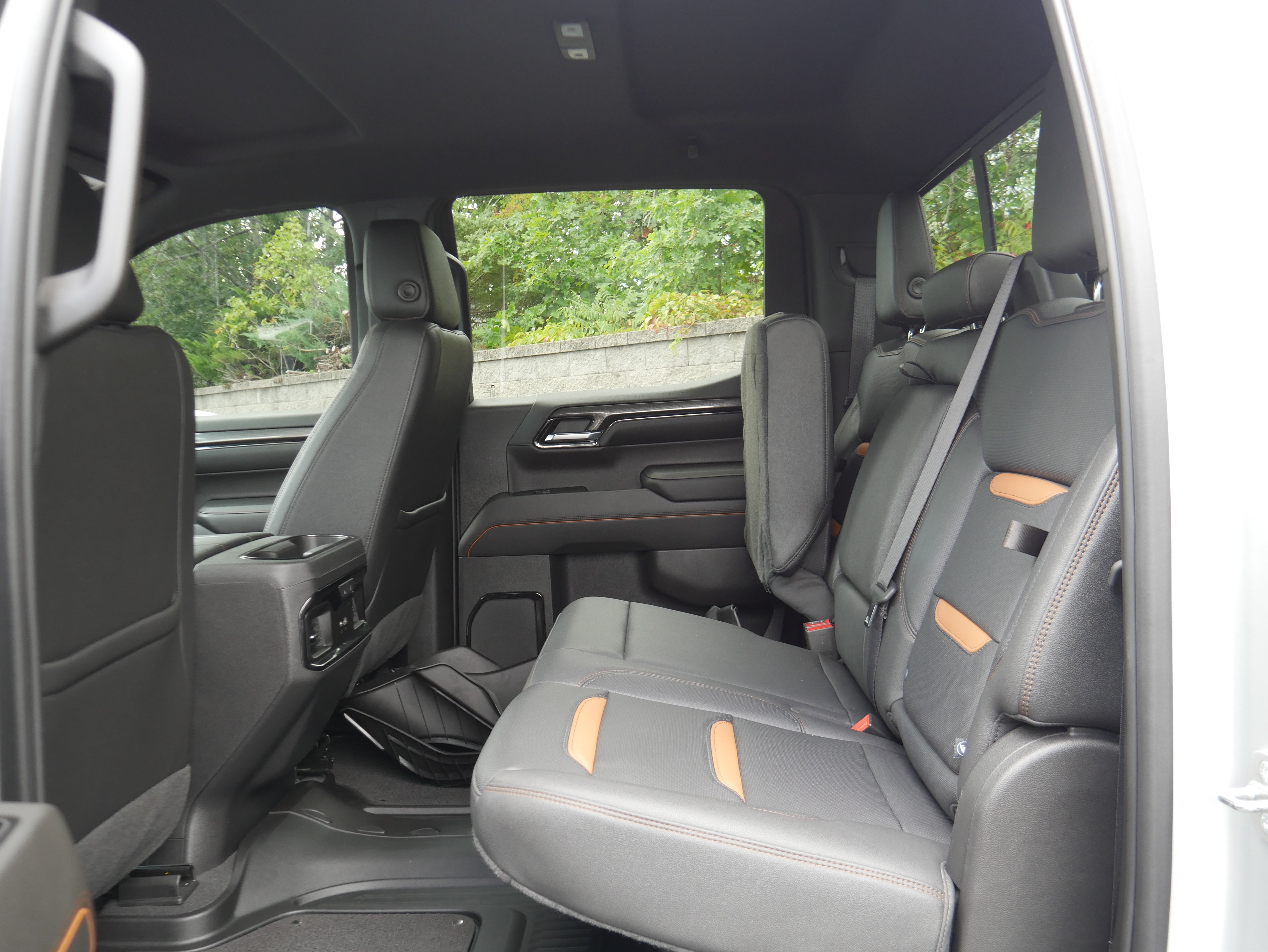 Certified 2022 GMC Sierra 1500 AT4 w/ AT4 Premium Package AWD/4WD image 17