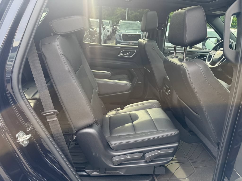 Used 2022 Chevrolet Tahoe LT w/ Luxury Package AWD/4WD image 31