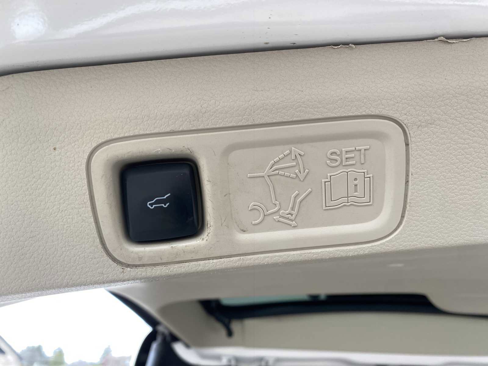 Used 2018 Lincoln Navigator L Reserve w/ Technology Package image 41