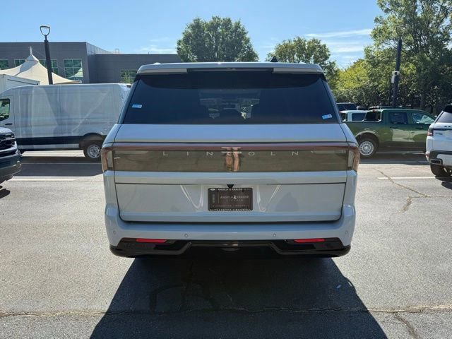 New 2025 Lincoln Navigator L Reserve image 17