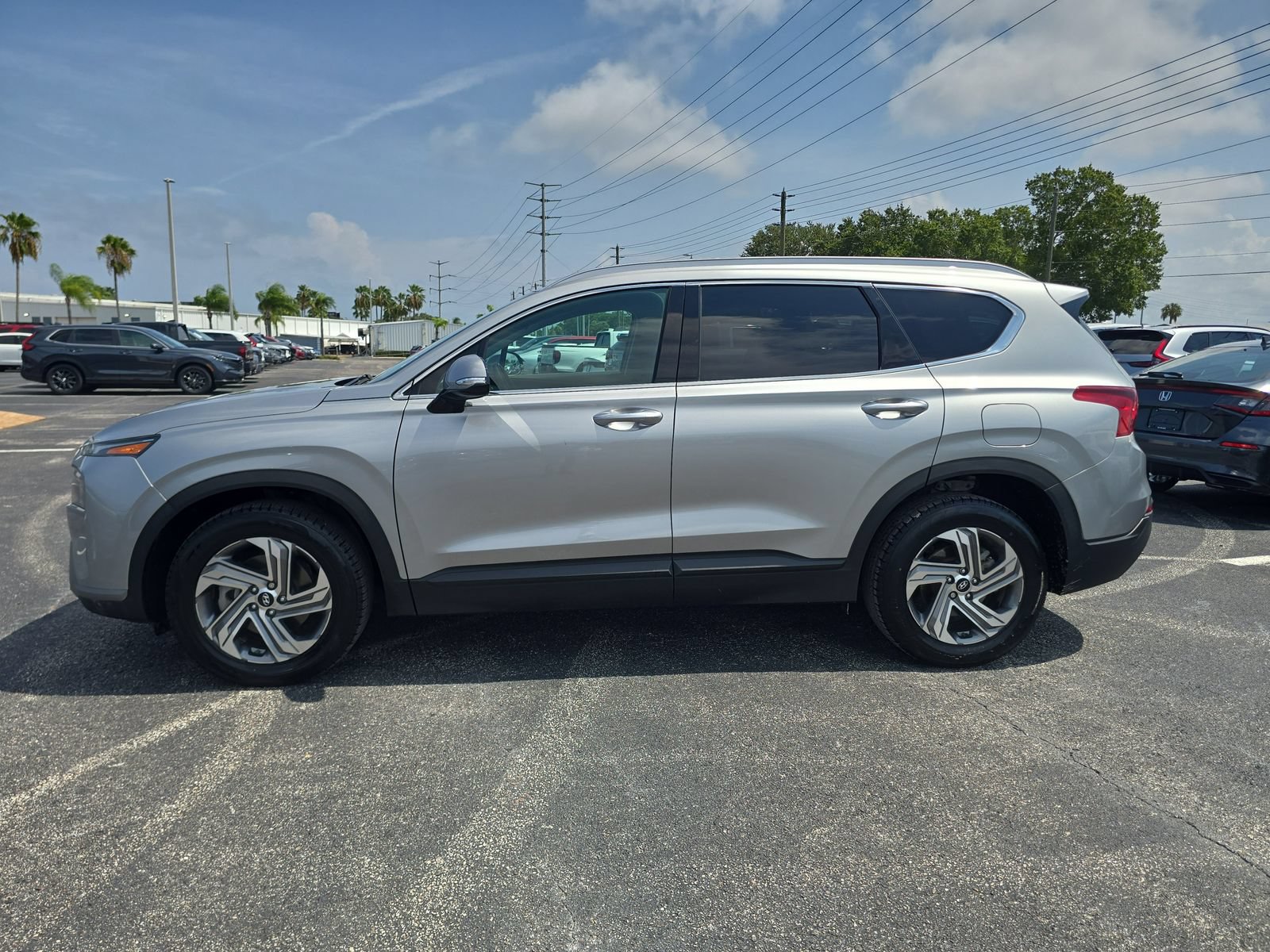 Used 2023 Hyundai Santa Fe SEL FWD image 6