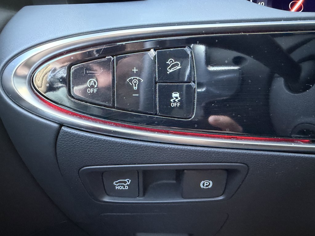 Used 2025 Genesis GV70 2.5T w/ Sport Prestige Package image 28