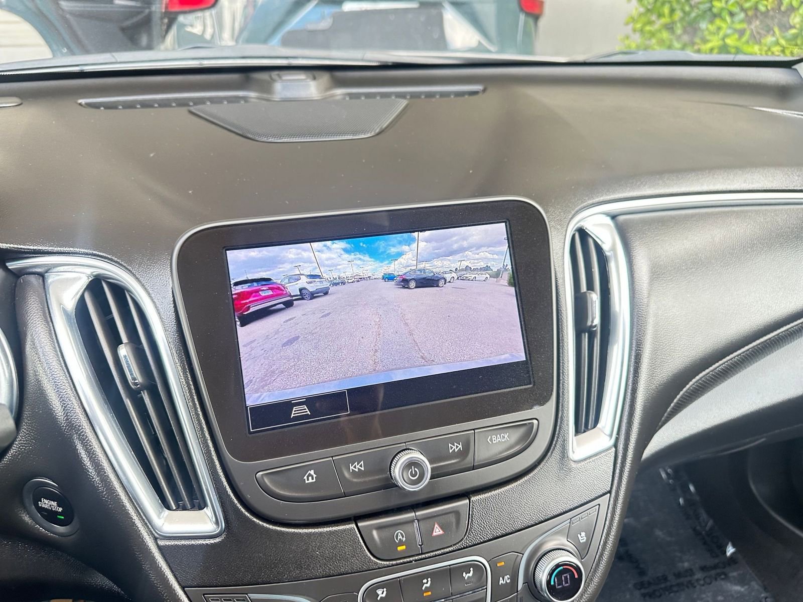 Used 2024 Chevrolet Malibu LT image 17