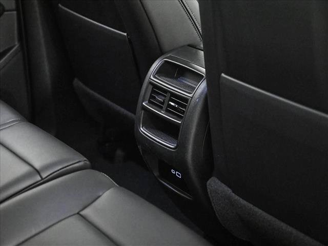 Used 2025 Cadillac XT5 Premium Luxury w/ LPO, Floor Liner Package AWD/4WD image 18