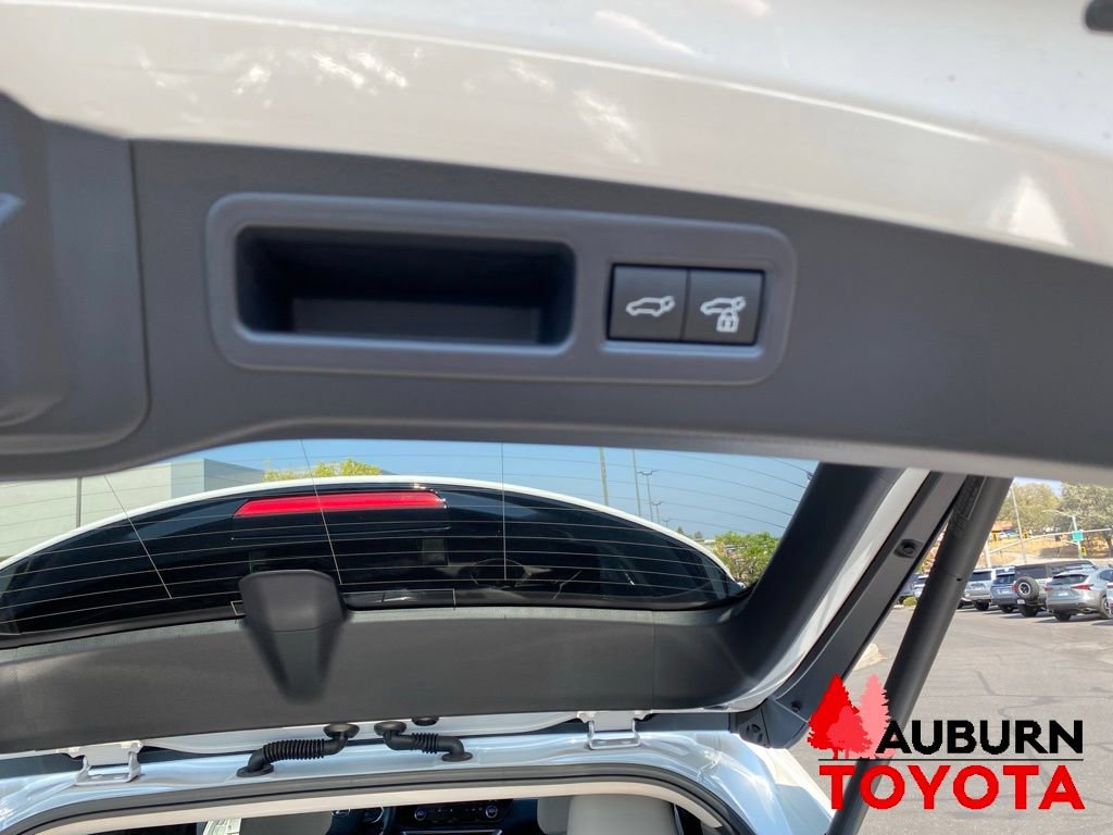 Used 2026 Lexus RX 450h AWD w/ Convenience Package image 13