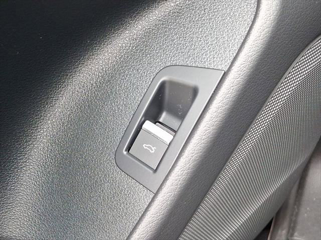 Certified 2023 Audi Q8 Premium image 27