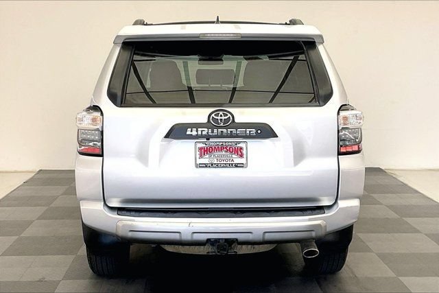 Used 2018 Toyota 4Runner TRD Off-Road w/ Convenience Package AWD/4WD image 3