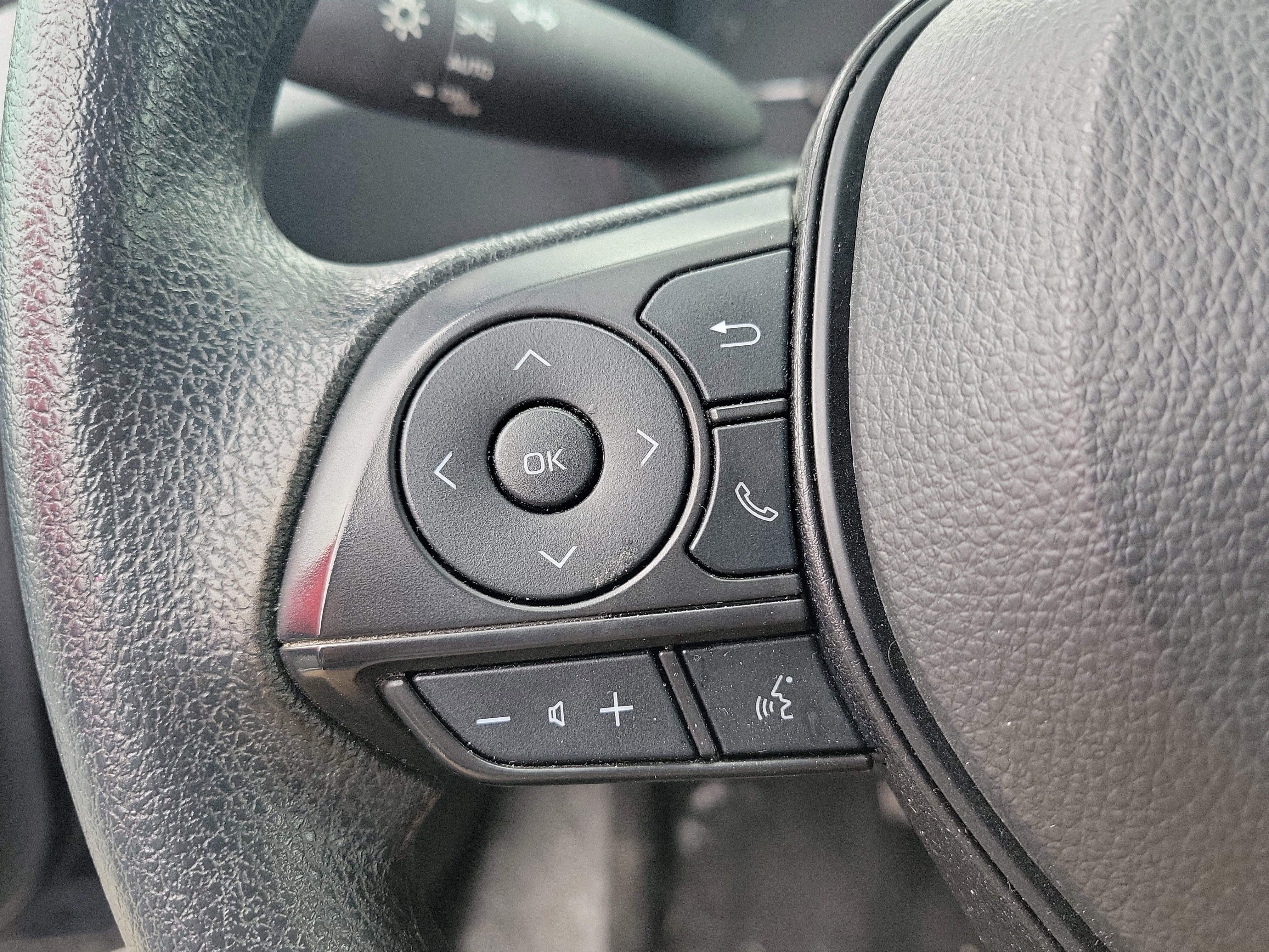 Used 2024 Toyota Corolla LE image 13