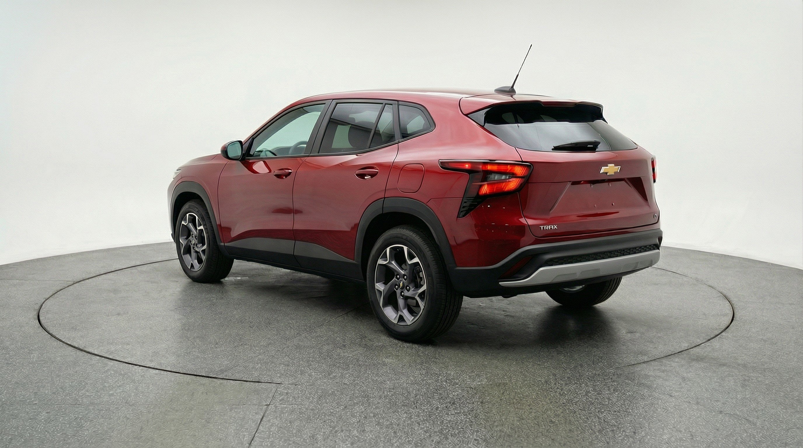 Used 2025 Chevrolet Trax LT w/ LT Convenience Package FWD image 6