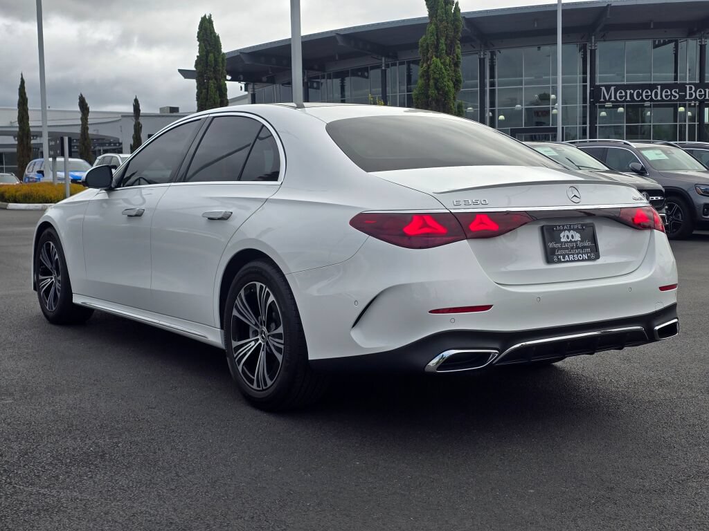 Used 2024 Mercedes-Benz E 350 4MATIC Sedan image 4