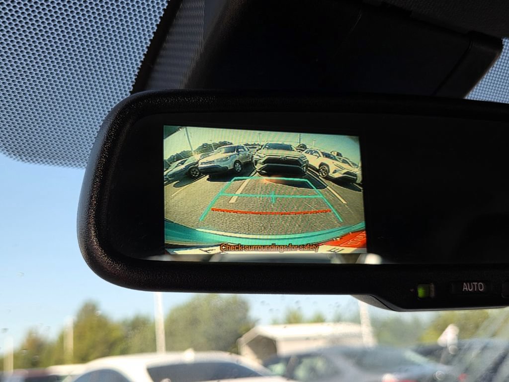 Used 2018 Toyota C-HR XLE FWD image 20
