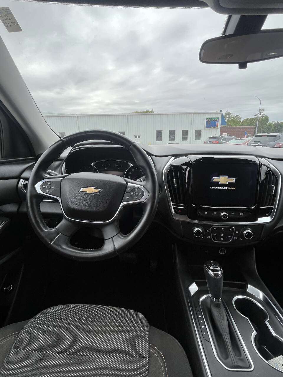 Used 2018 Chevrolet Traverse LT image 18
