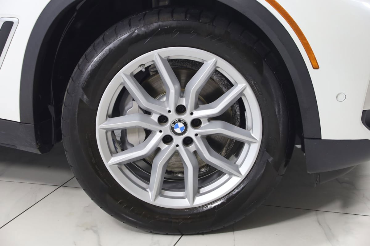 Used 2023 BMW X5 xDrive40i w/ Premium Package AWD/4WD image 15