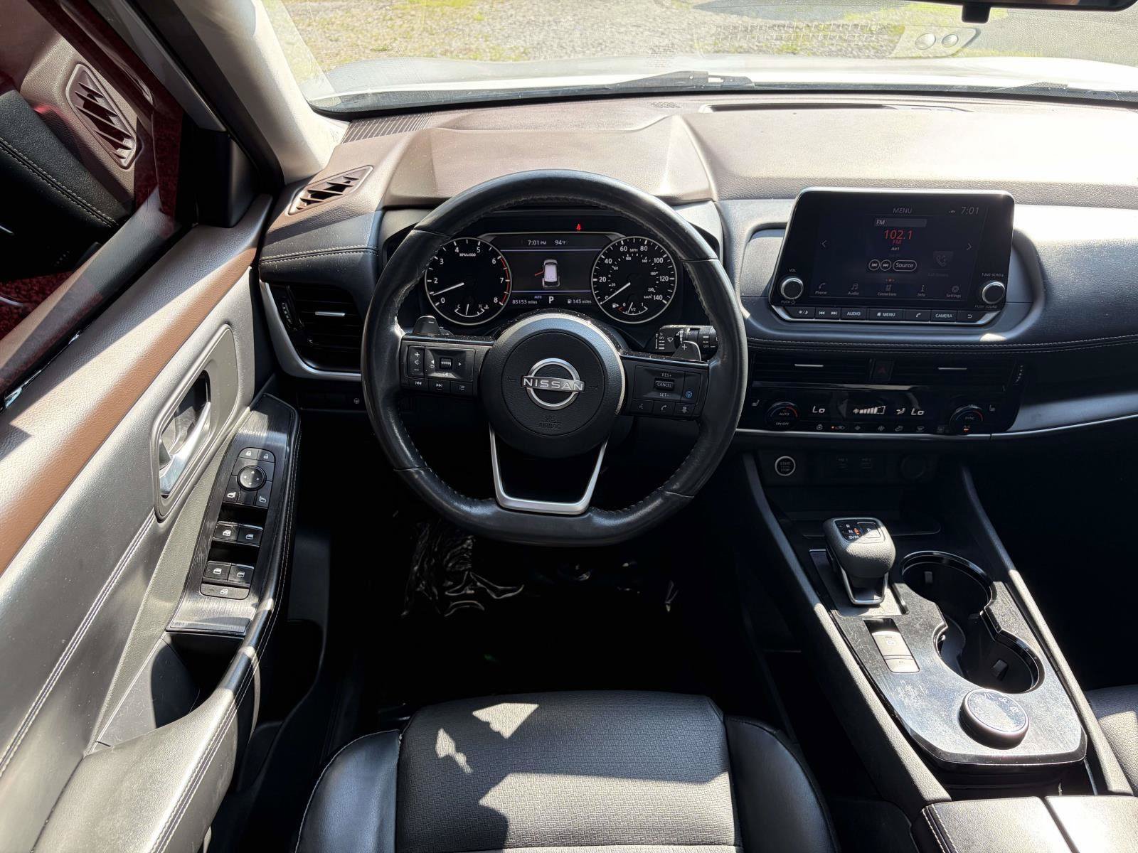 Used 2022 Nissan Rogue SV w/ SV Premium Package AWD/4WD image 2