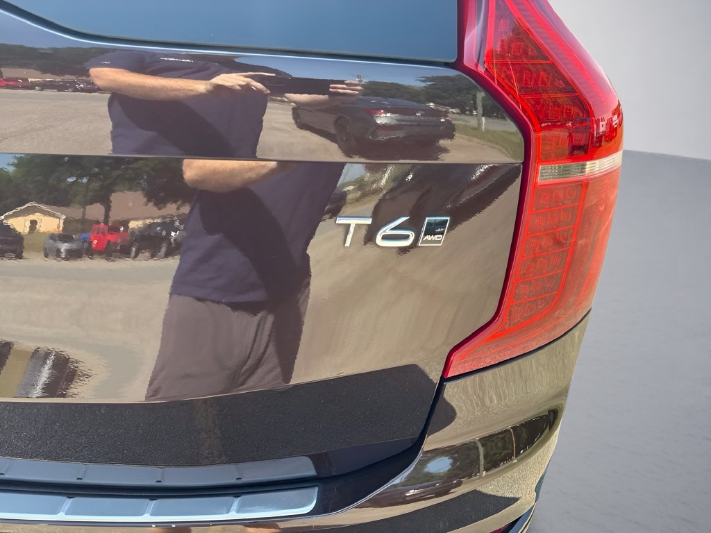 Used 2018 Volvo XC90 T6 Momentum w/ Momentum Plus Package AWD/4WD image 32