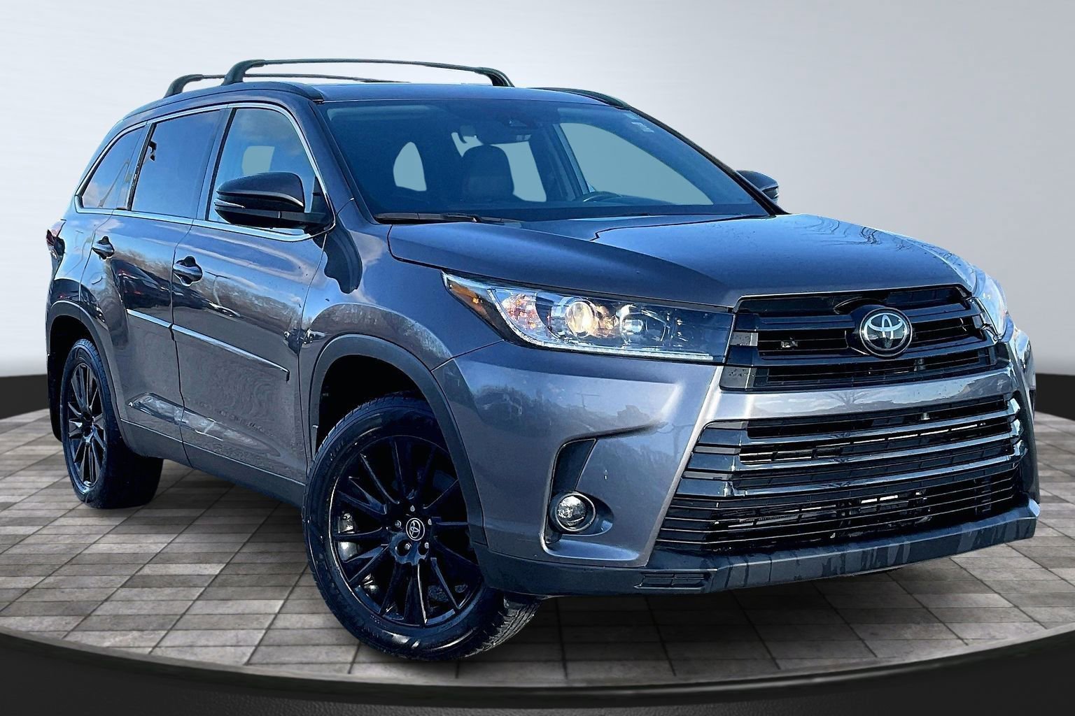 Used 2019 Toyota Highlander AWD V6 image 9