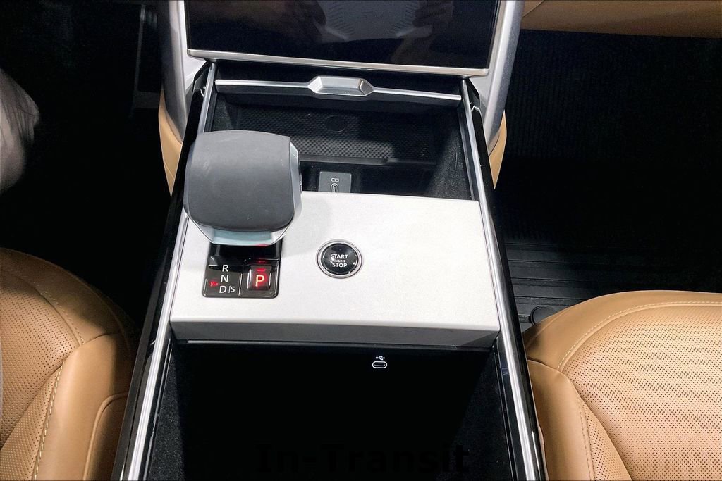 Used 2026 Land Rover Range Rover SE AWD/4WD image 16