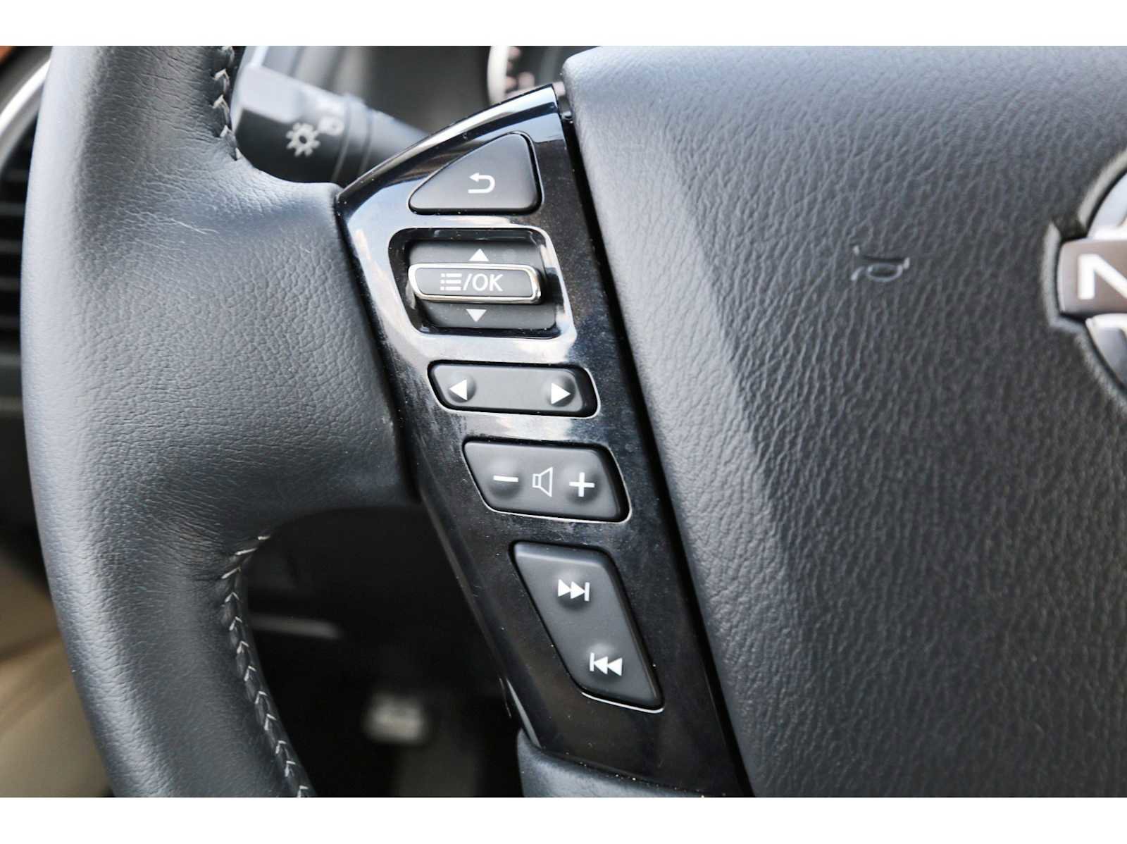 Used 2024 Nissan Armada SL w/ Cargo Package image 17