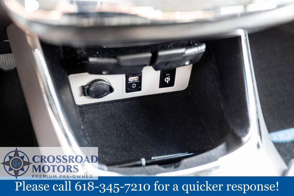 Used 2016 Toyota Avalon Limited FWD image 40