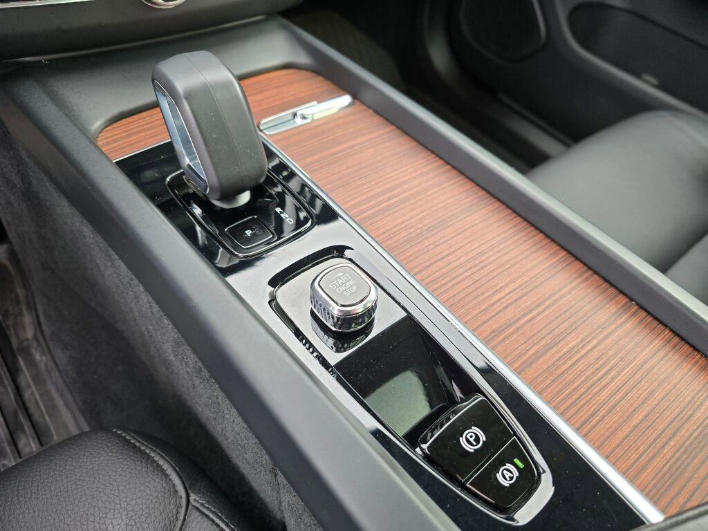 Used 2023 Volvo XC60 B5 Plus w/ Climate Package image 29