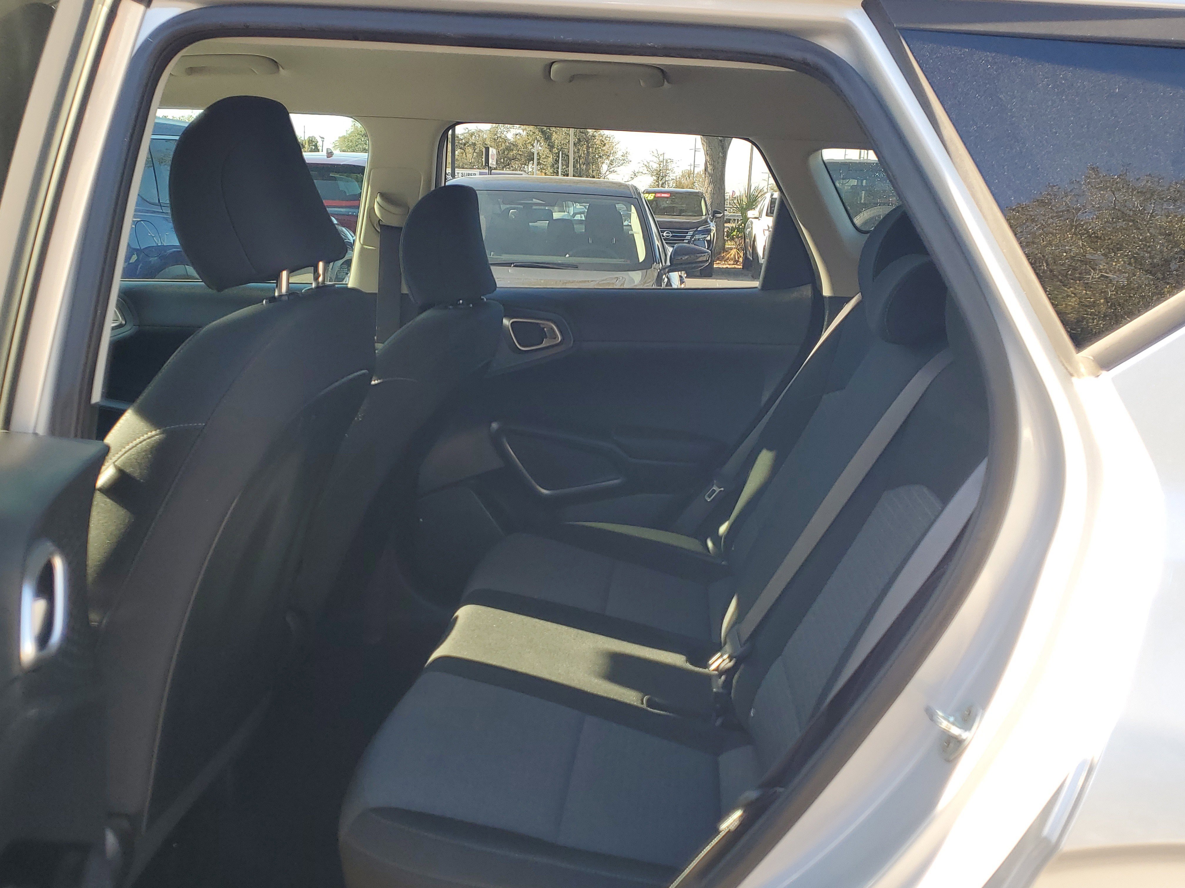 Used 2021 Kia Soul S image 12