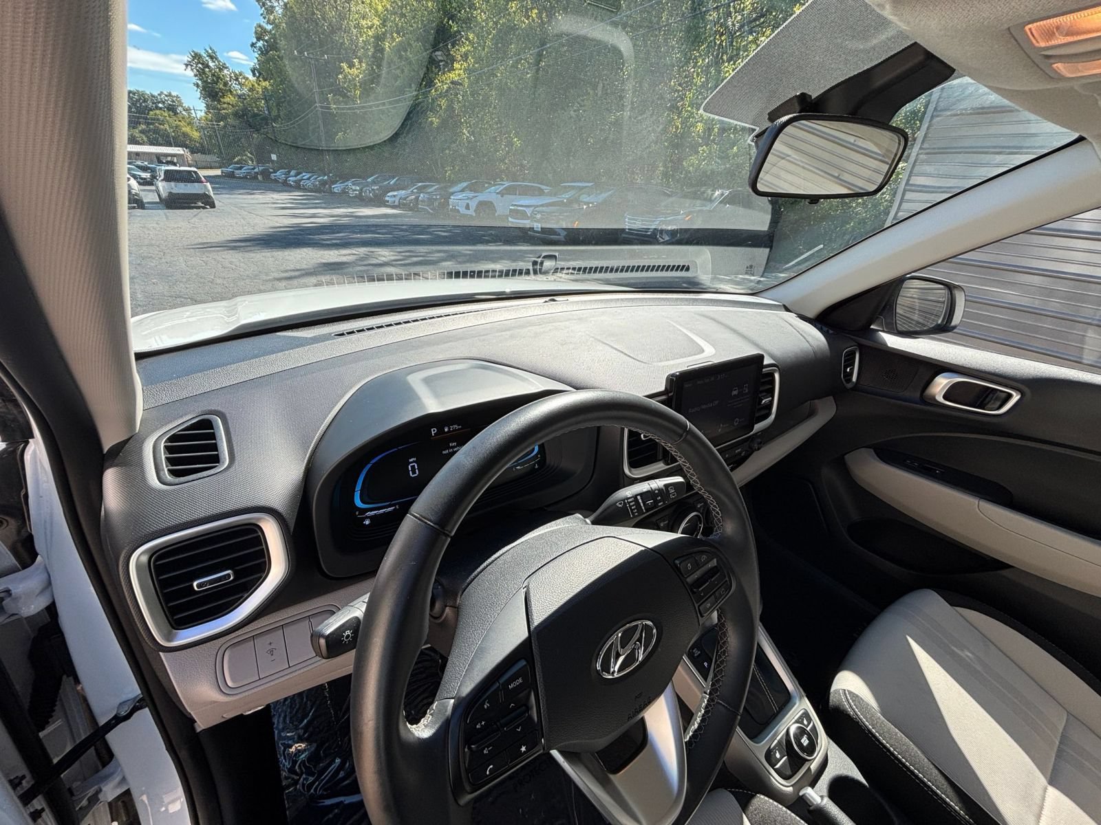 Used 2026 Hyundai Venue SEL FWD image 30