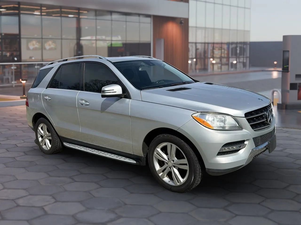 Used 2014 Mercedes-Benz ML 350 ML 350 4MATIC Sport Utility 4D w/ Premium 1 Package image 19