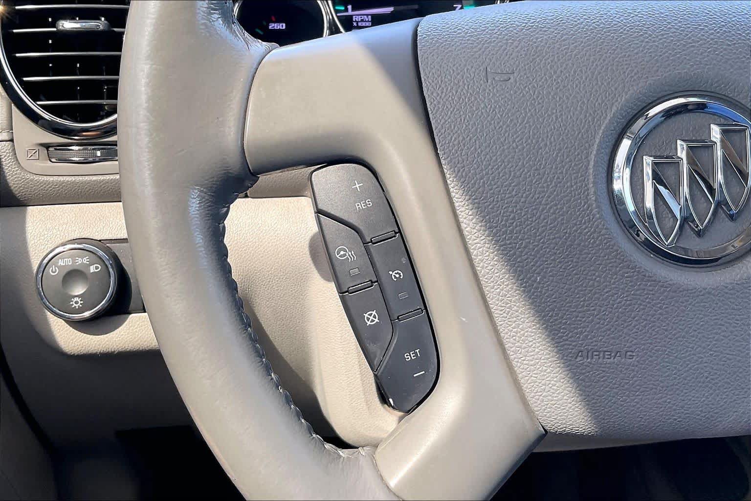 Used 2015 Buick Enclave Leather w/ Trailering Package FWD image 22