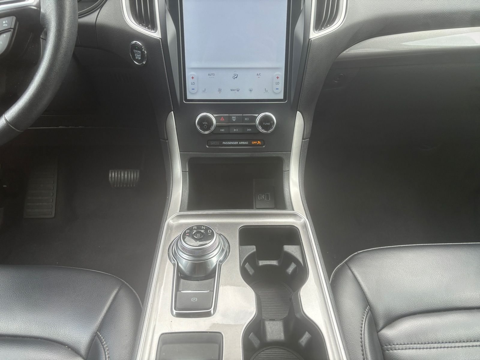 Used 2024 Ford Edge SEL AWD/4WD image 11