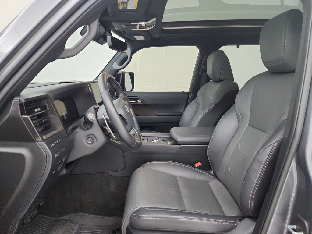 Used 2024 Lexus GX 550 w/ Accessory Package (2T) AWD/4WD image 4