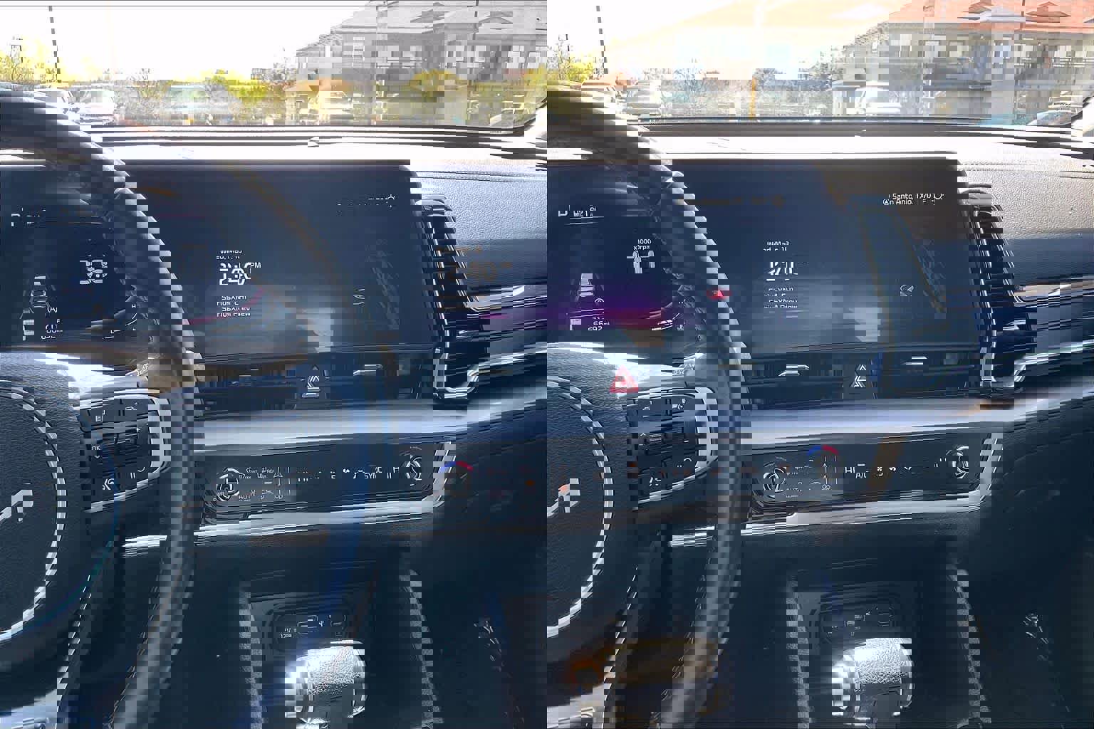 Used 2023 Kia Sportage EX image 7