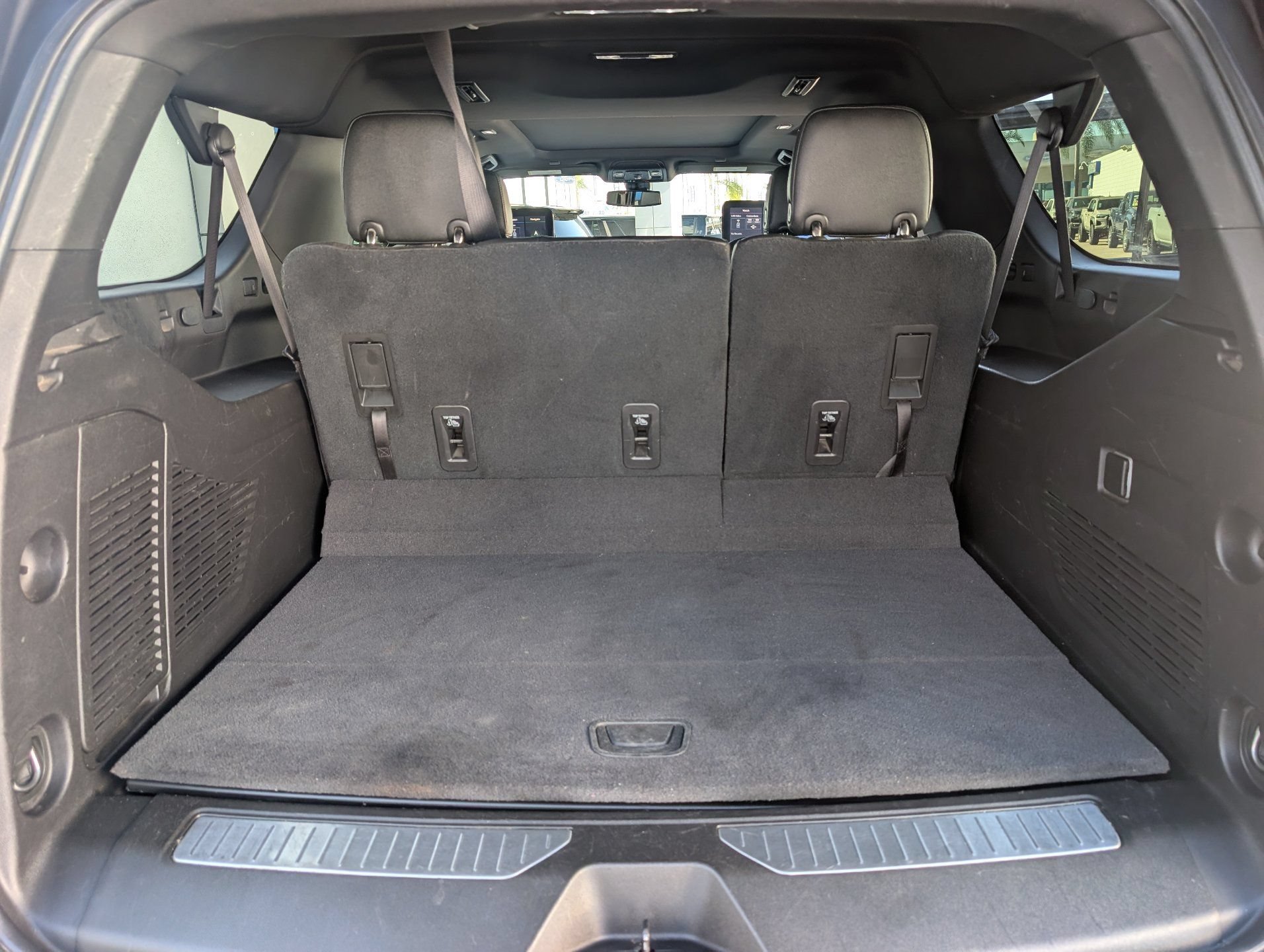 Certified 2021 Chevrolet Suburban Z71 w/ Rear Media and Nav Package AWD/4WD image 8