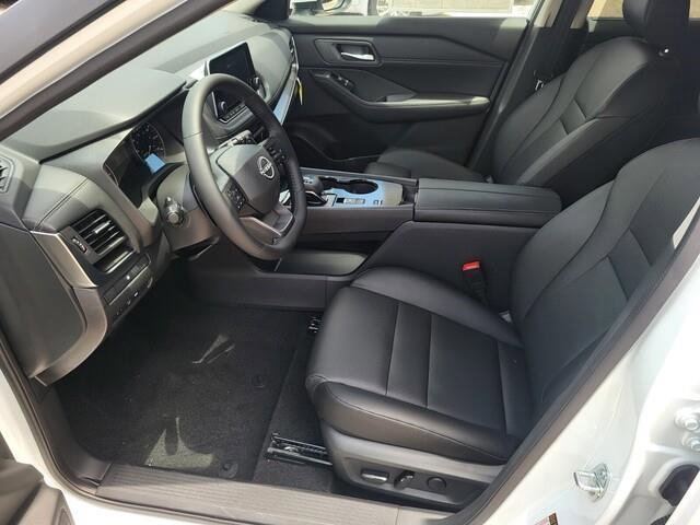 New 2025 Nissan Rogue SV w/ SV Premium Package image 16