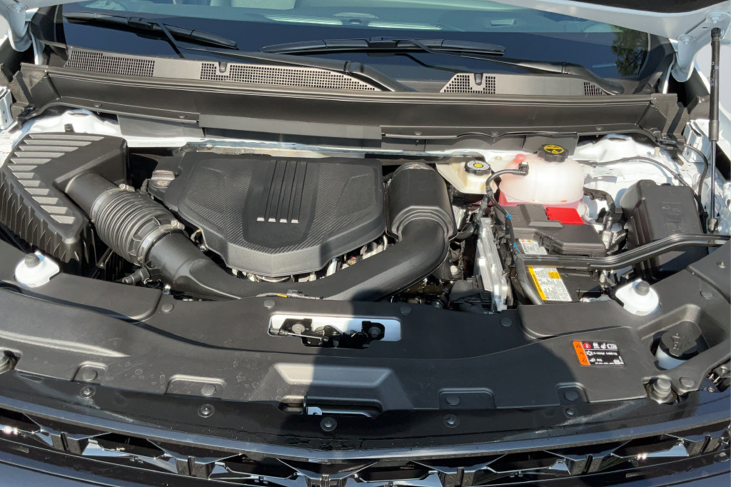 New 2027 Chevrolet Traverse RS w/ LPO, Floor Liner Package FWD image 20