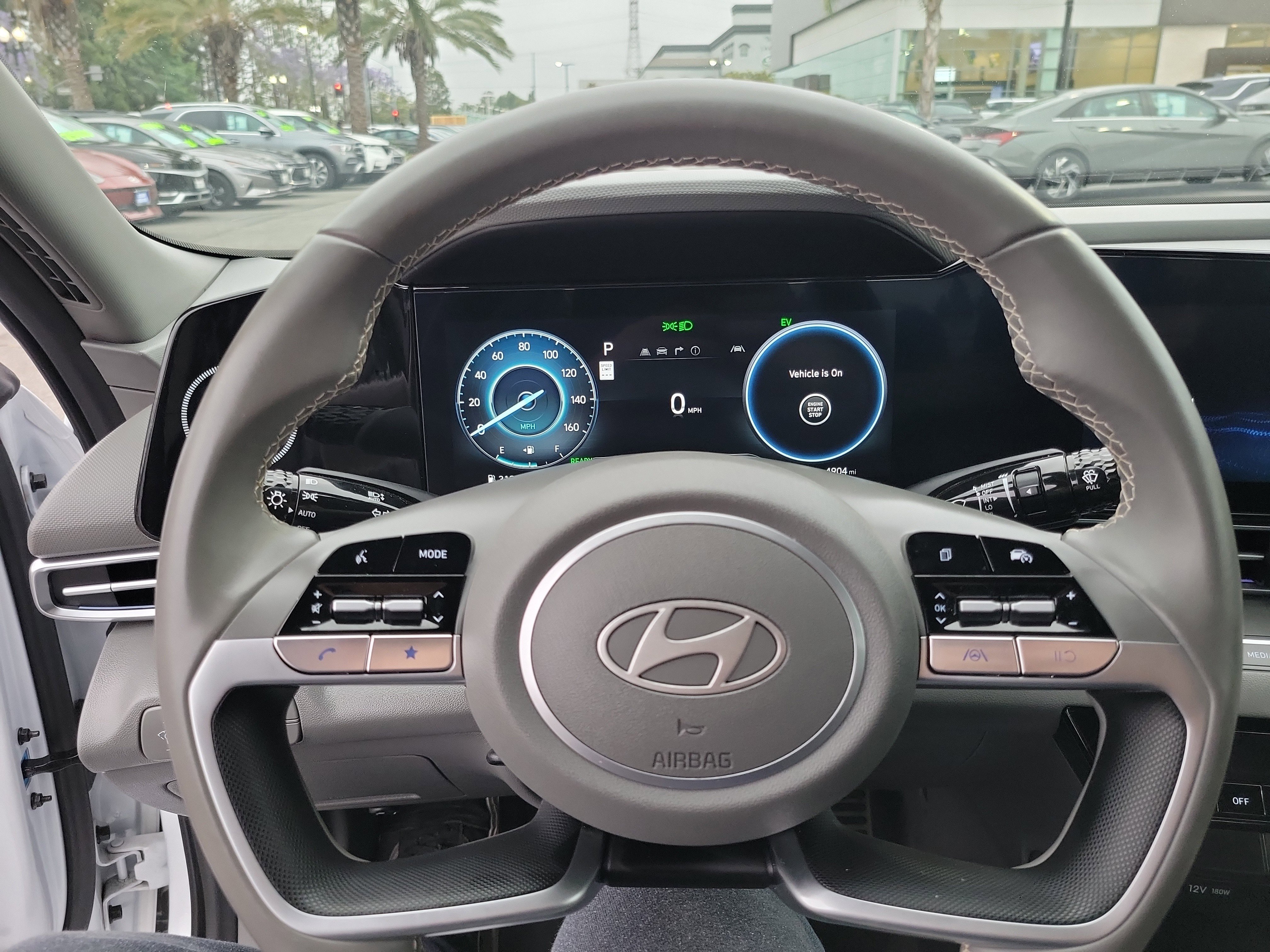 Certified 2025 Hyundai Elantra SEL FWD image 12