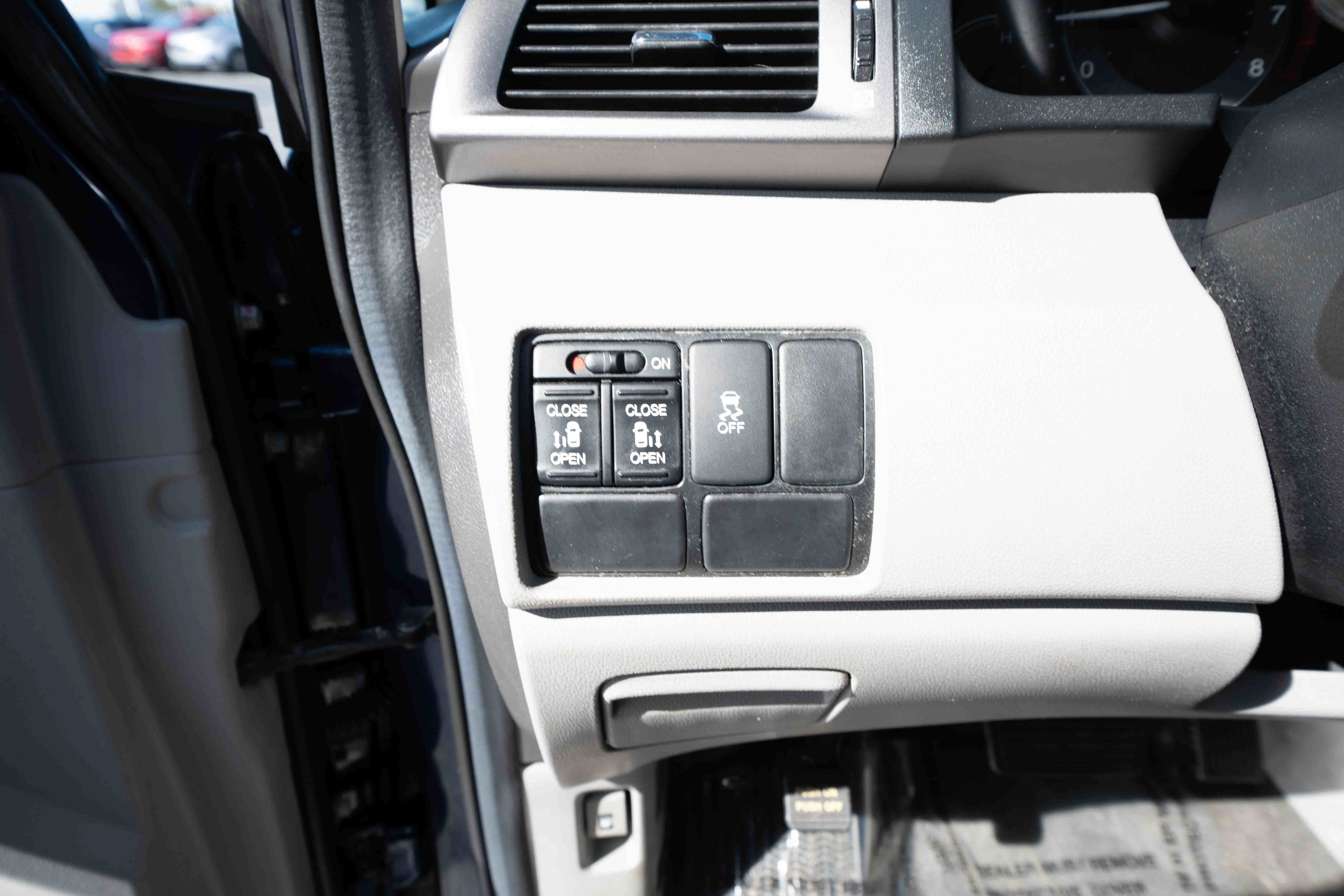Used 2014 Honda Odyssey EX image 11