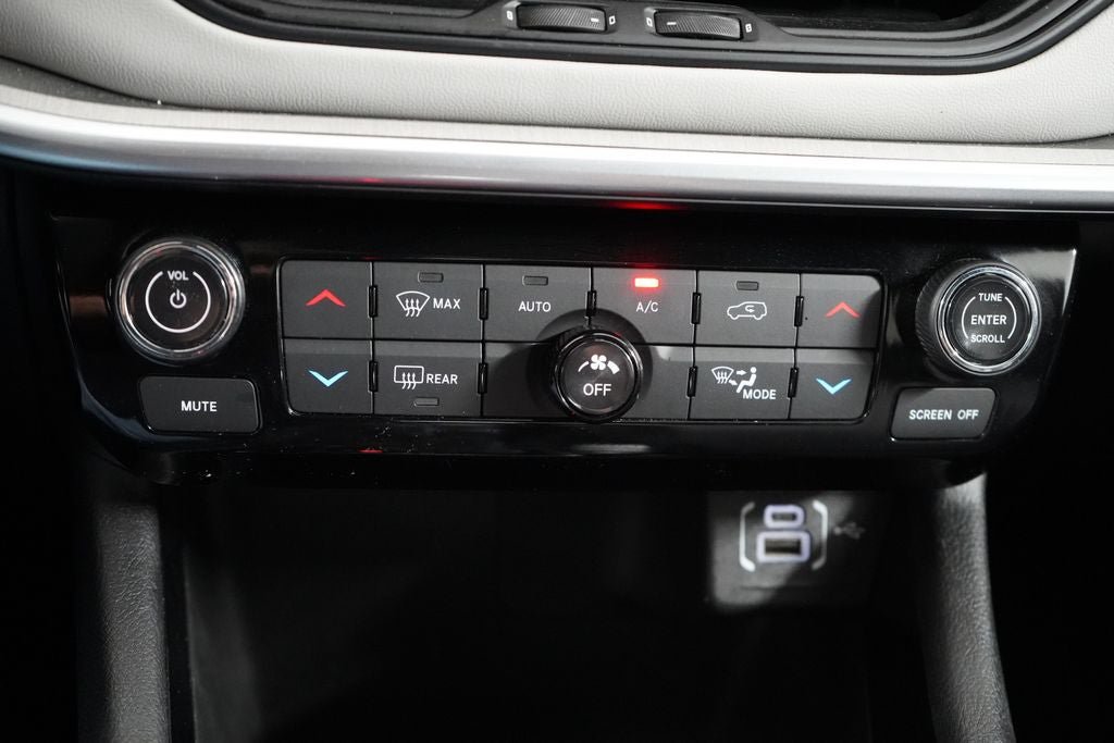 Used 2025 Jeep Compass Limited AWD/4WD image 25