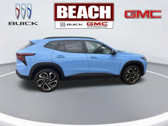 Used 2024 Chevrolet Trax RS w/ Sunroof Package FWD image 3