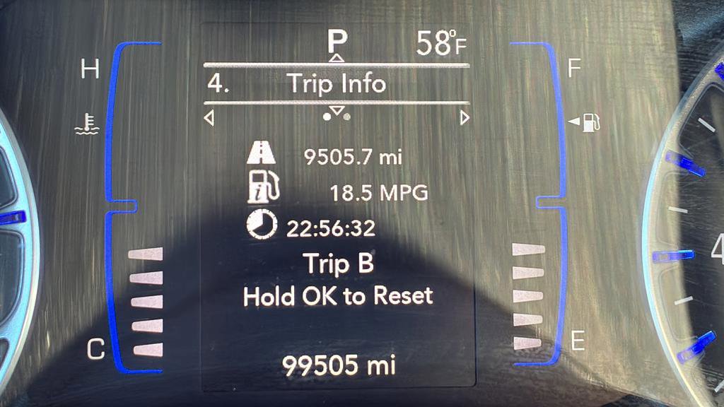 Used 2020 Chrysler Pacifica Touring w/ S Appearance Package image 33