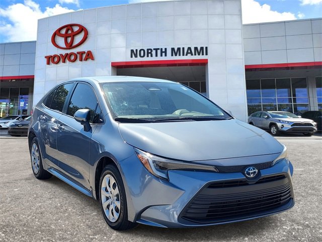 Used 2023 Toyota Corolla LE video 1