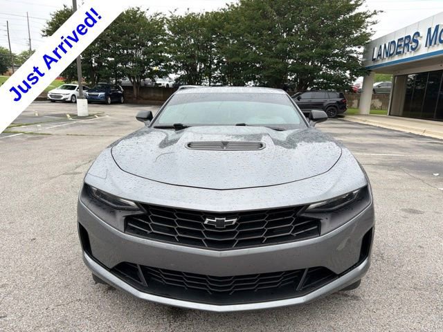 Used 2020 Chevrolet Camaro LT RWD image 8