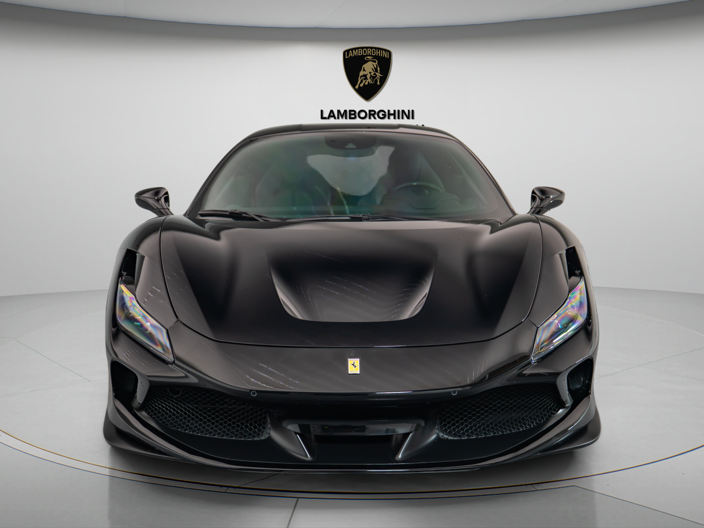 Used 2020 Ferrari F8 Tributo RWD image 2
