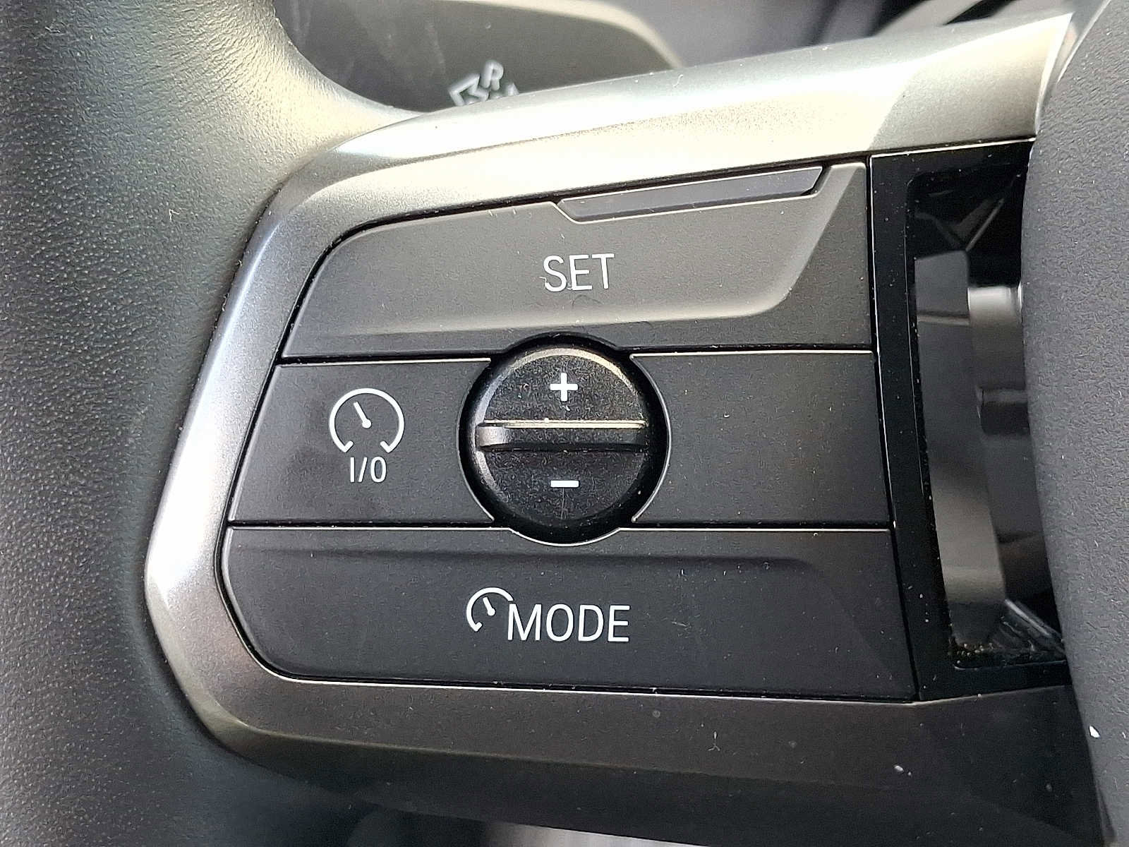 Used 2025 BMW iX xDrive50 w/ Premium Package image 22