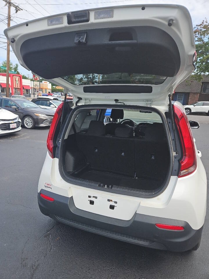 Used 2021 Kia Soul LX FWD image 6