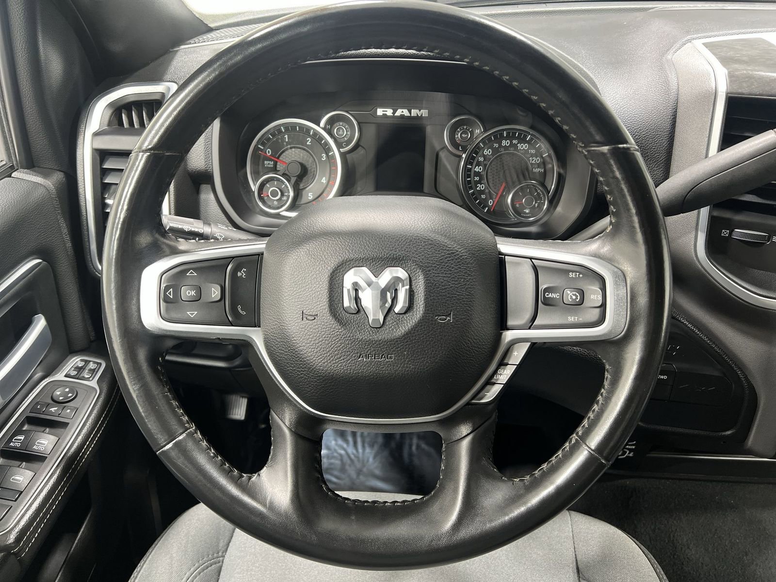 Used 2024 RAM 3500 Big Horn AWD/4WD image 14