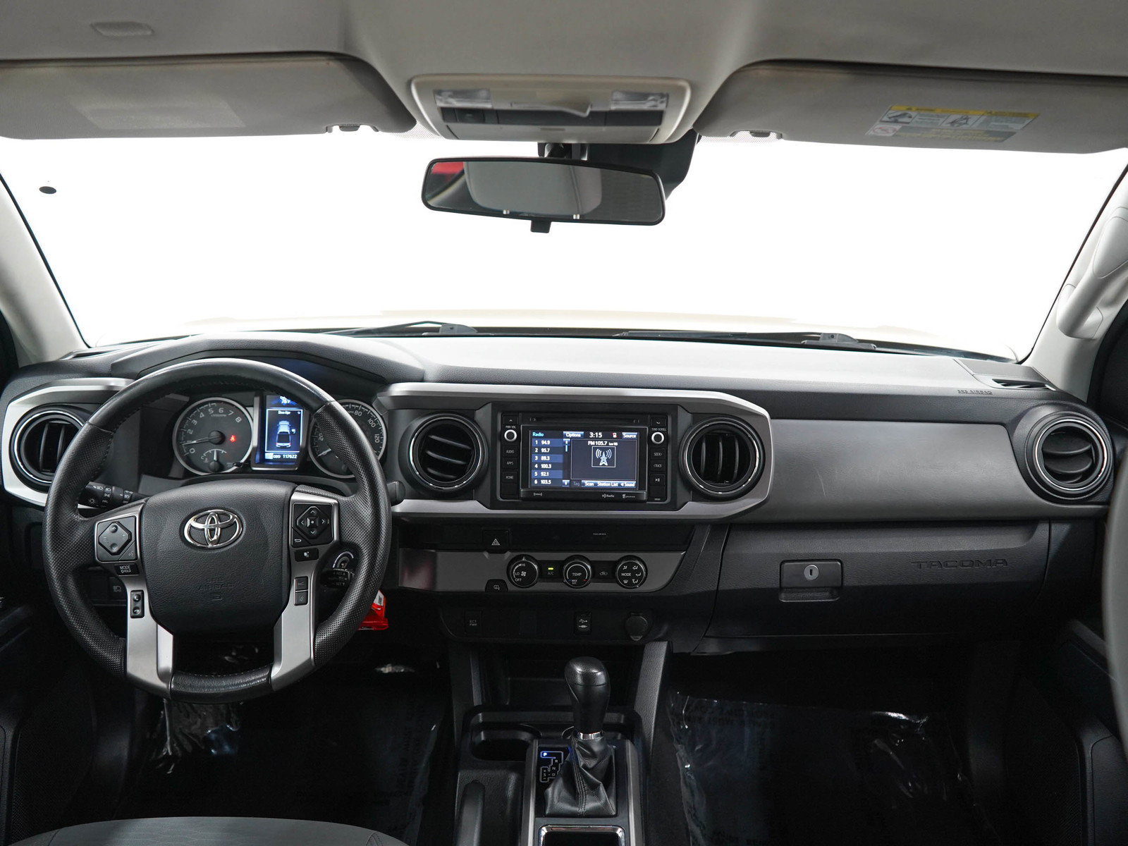 Used 2019 Toyota Tacoma SR5 RWD image 13