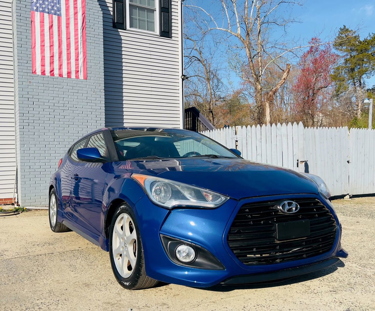 Used 2014 Hyundai Veloster Turbo R-Spec image 3