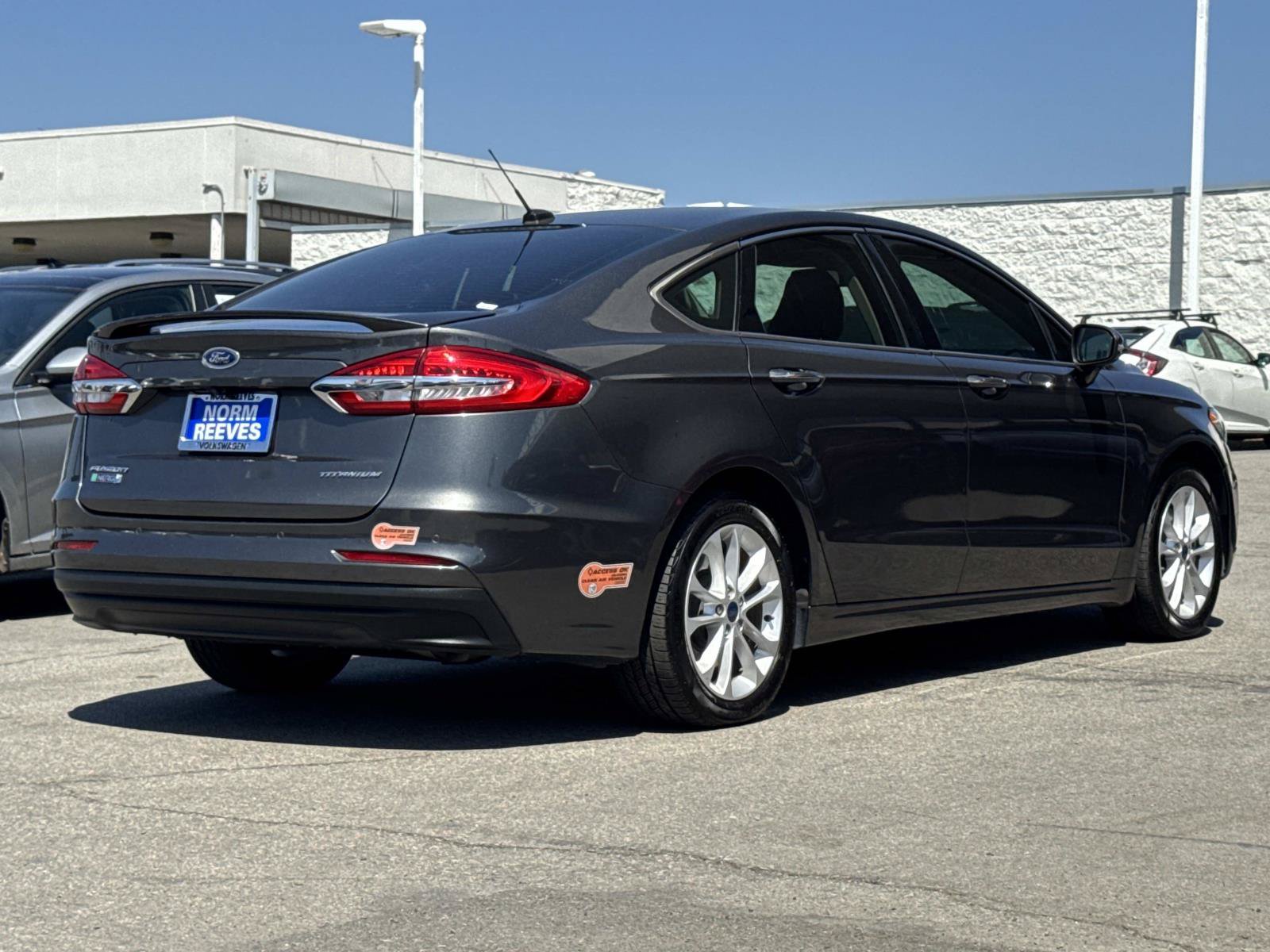 Used 2019 Ford Fusion Energi Titanium FWD image 5